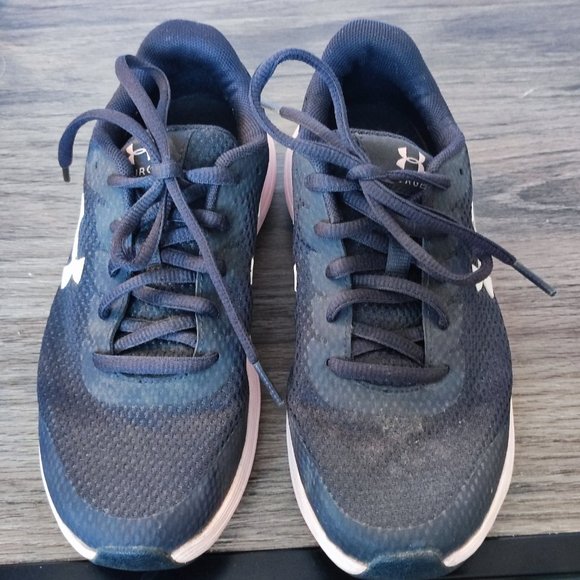 Under Armour Surge sneakers black and pink girl's youth size 4 - Picture 2 of 10